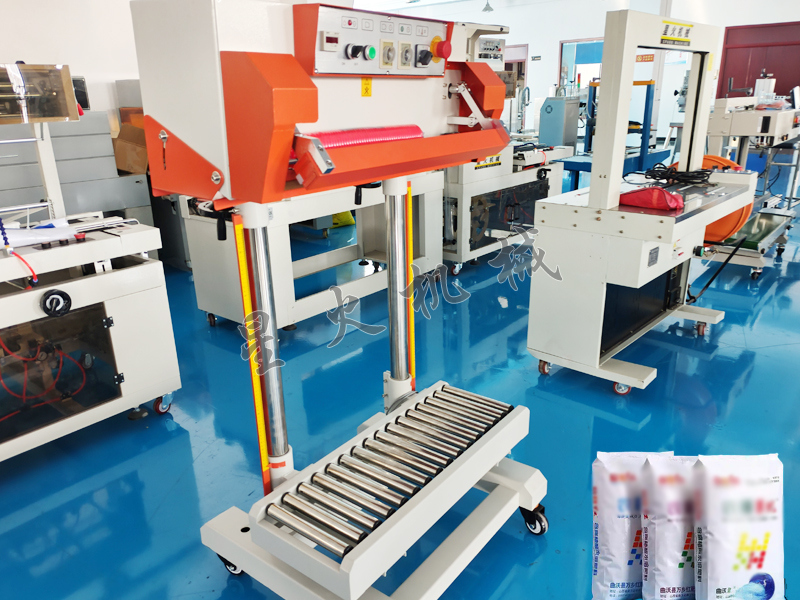 立式連續(xù)封口機(jī)實(shí)拍