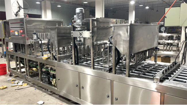 星火杯盒自動灌裝封口機設(shè)備展示